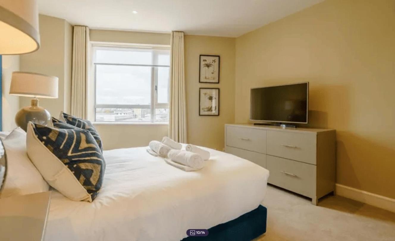 Modern 2Bed Apartment with High Rise view London Canary Wharf - Perfect for long stays