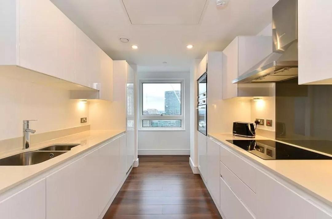 Modern 2Bed Apartment with High Rise view London Canary Wharf - Perfect for long stays