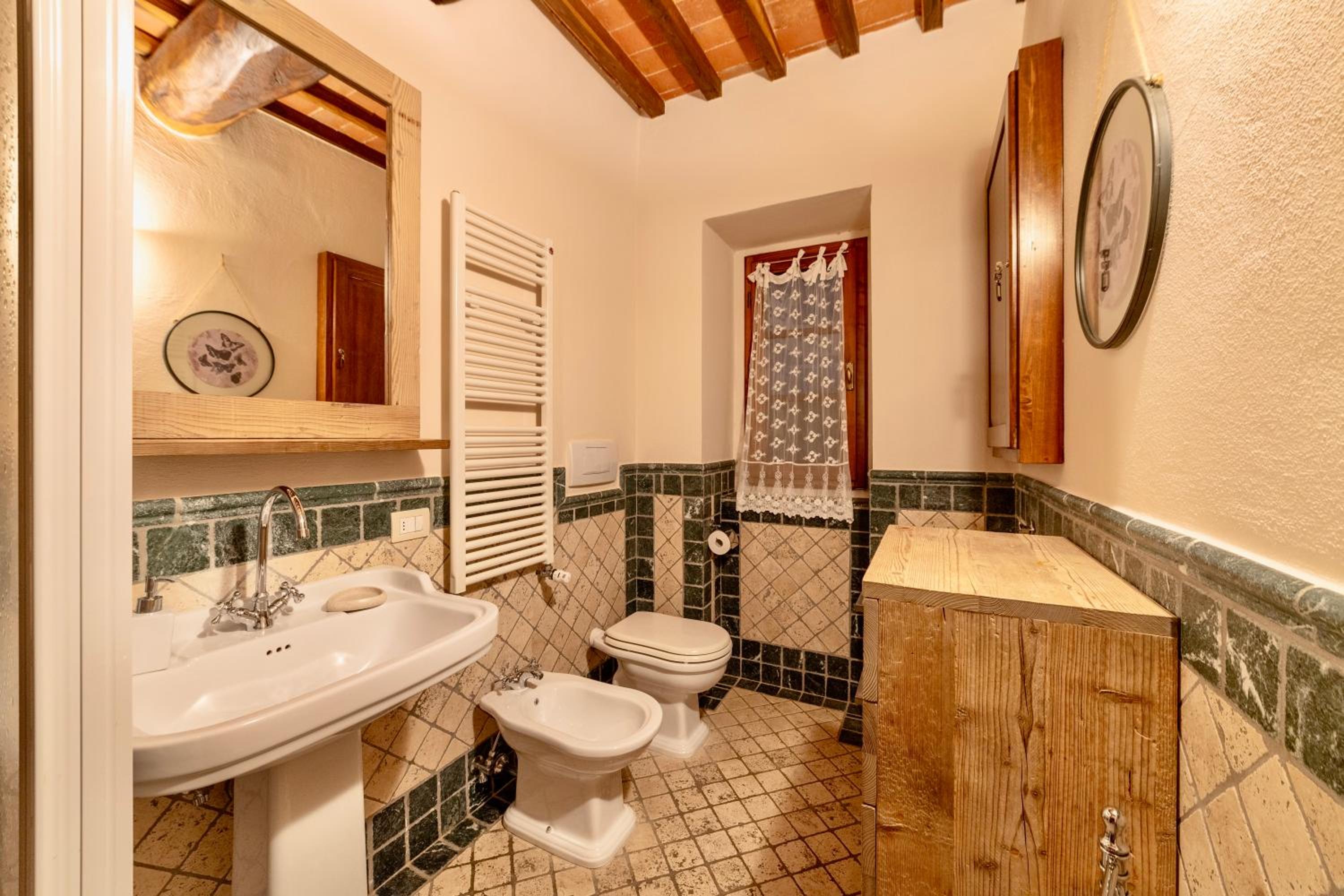 Podere Vergianoni con piscina e vista mozzafiato