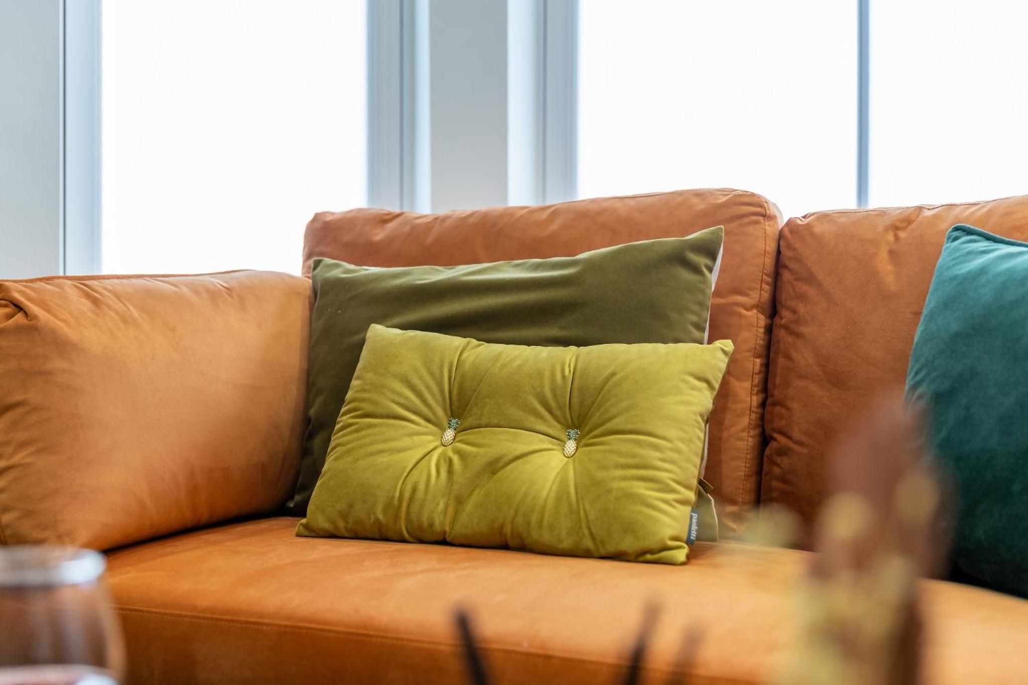 Stylish North Bay Apartment Beach & Town view 2