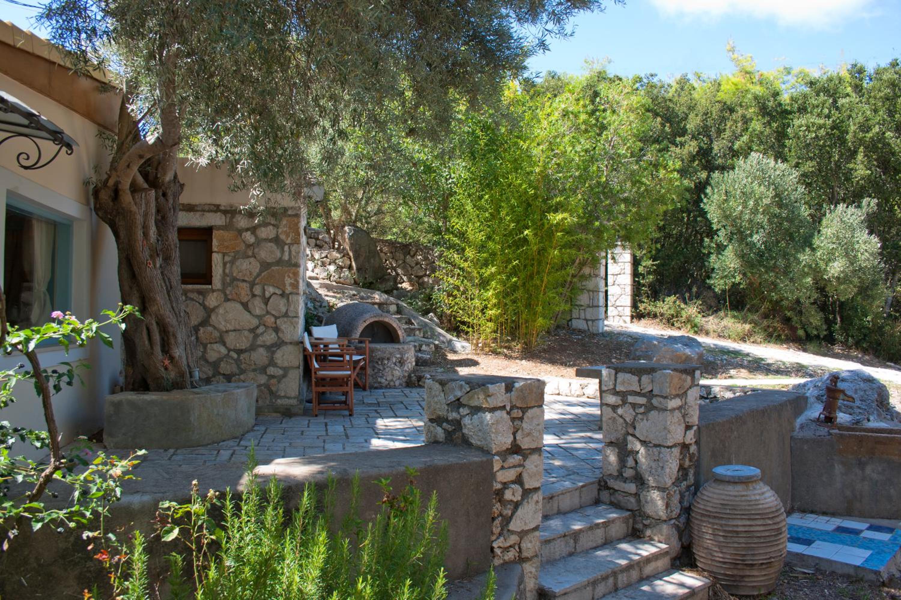 Olive Grove Cottage - Excellent View photo 4