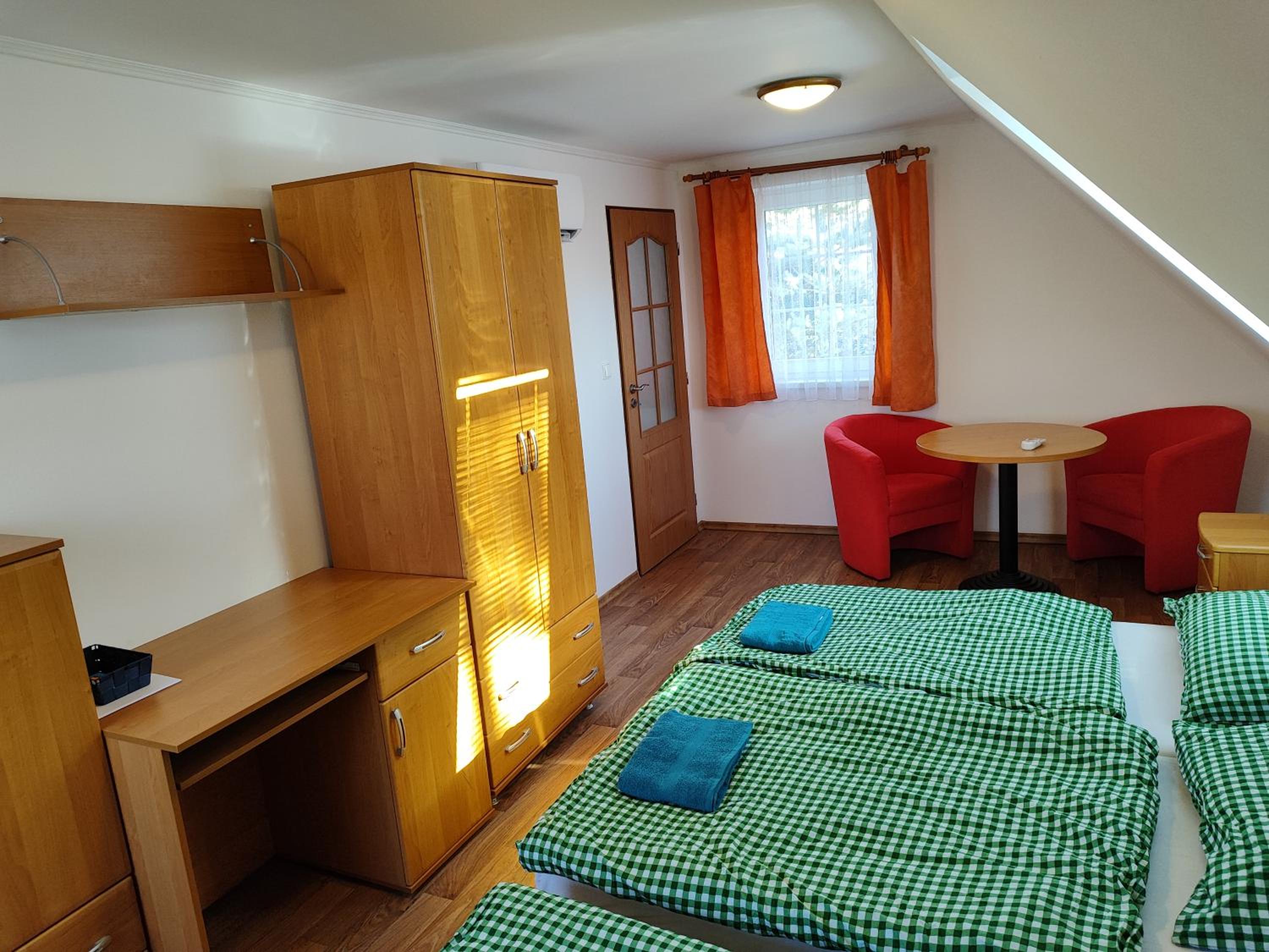 Resort Koloděje - oranžový dům
