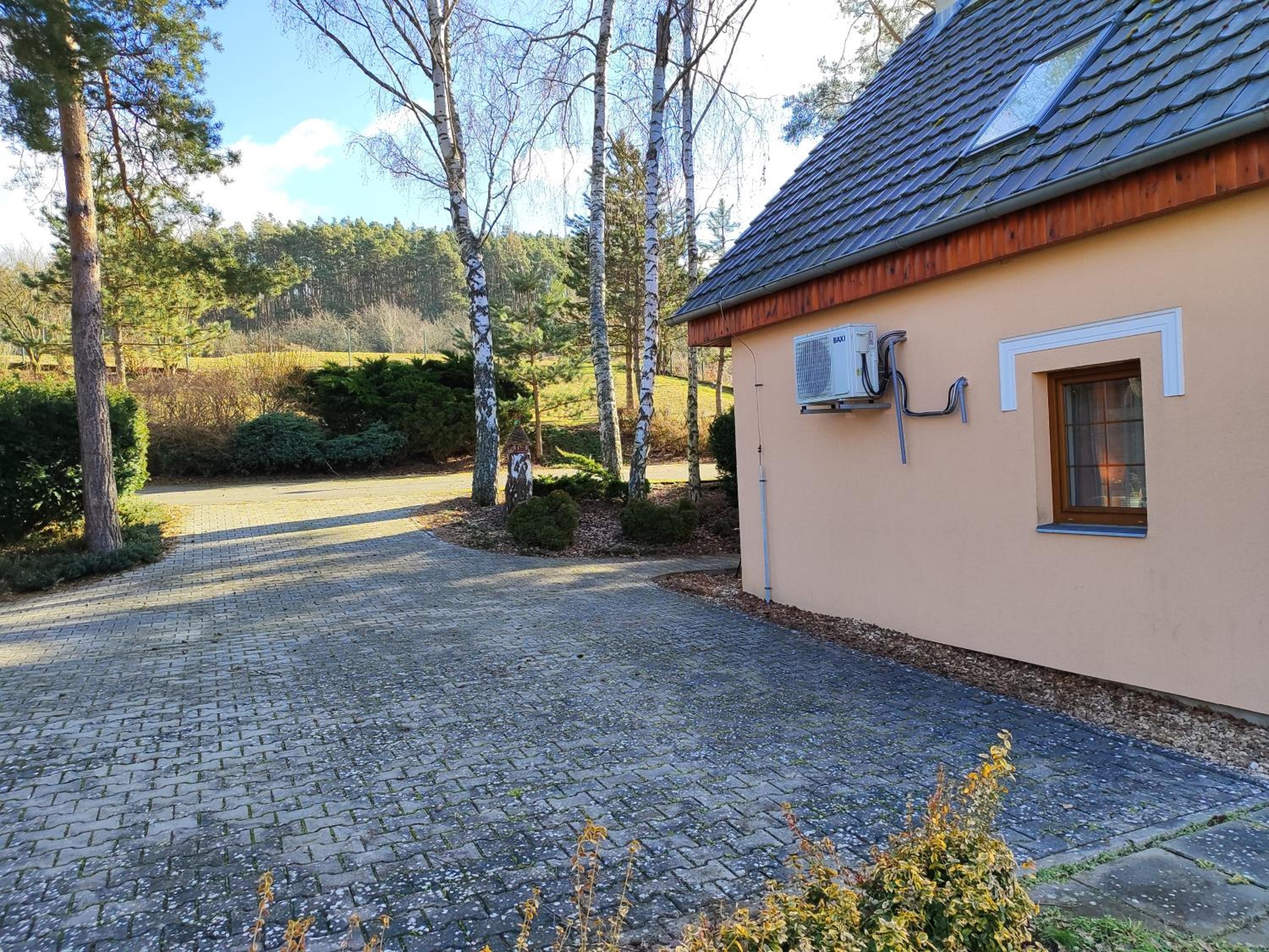 Resort Koloděje - oranžový dům
