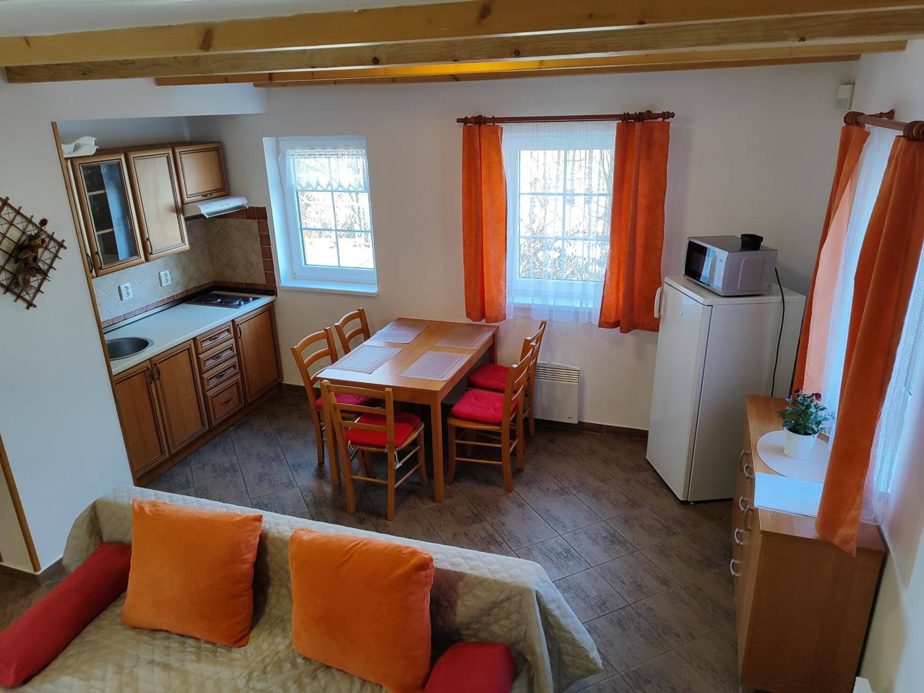 Resort Koloděje - oranžový dům