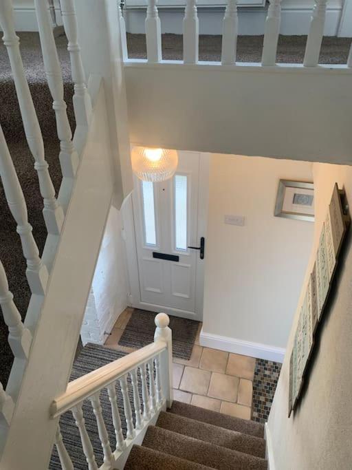 Cosy Two Bedroom Cottage with Fireplace, photo 15