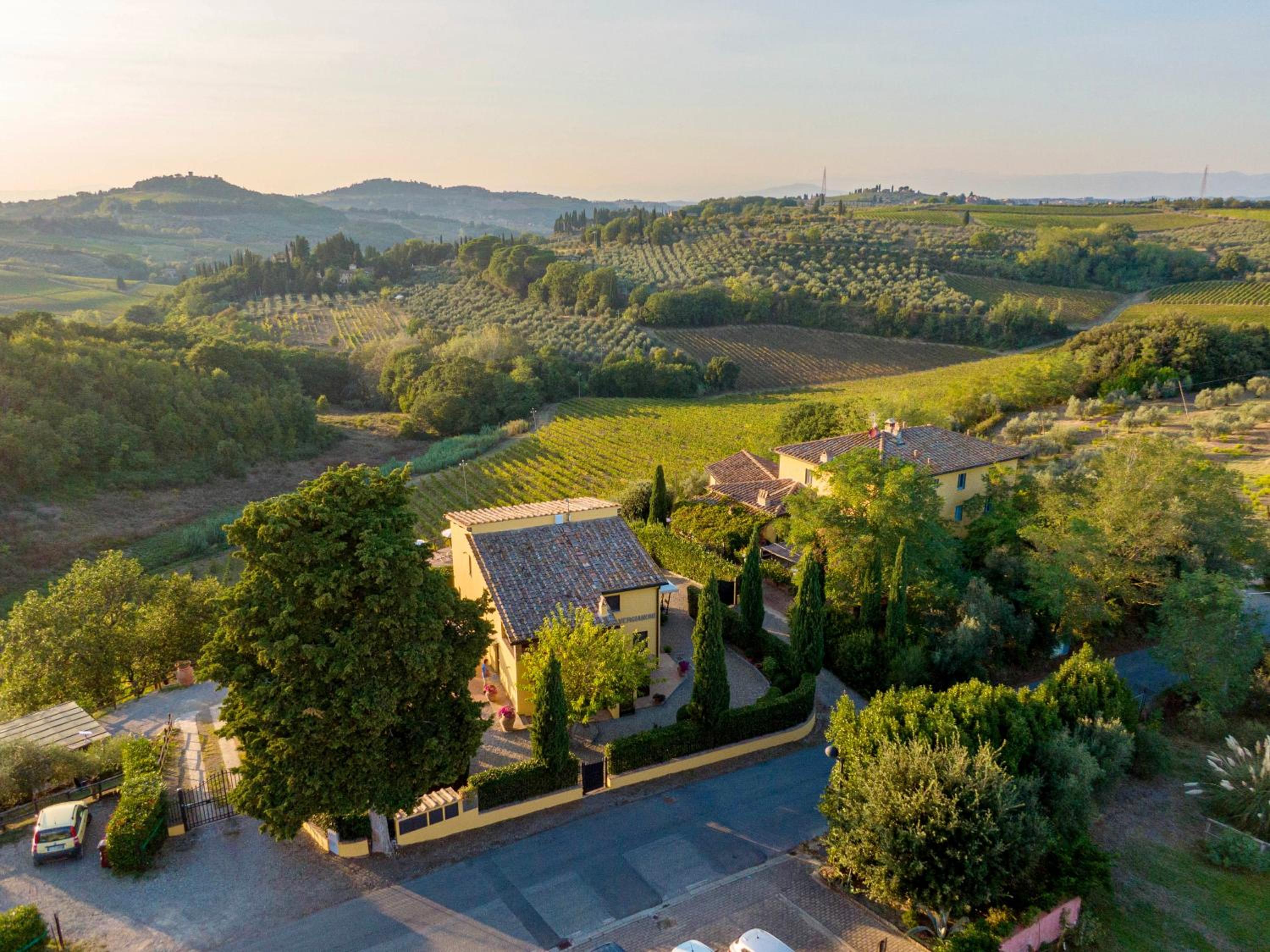 Podere Vergianoni con piscina e vista mozzafiato