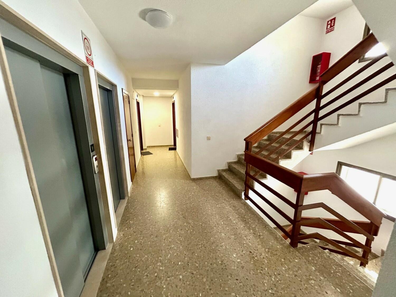 GATU Arena 1º linea de playa, parking gratis, vistas al mar, piscinas- Preferente mayores de 21 años y familias view 5