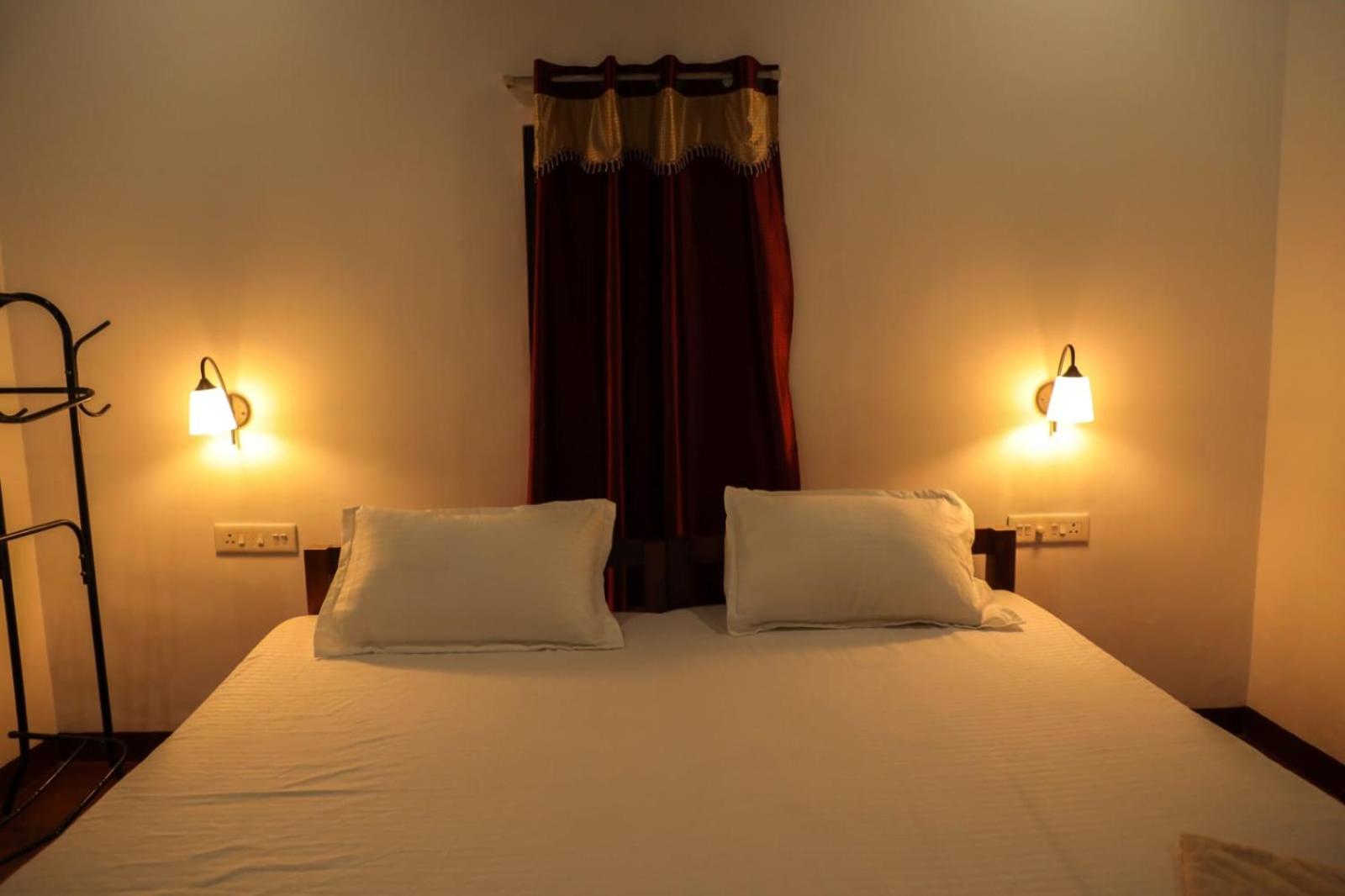 MARARI BEACH GOWRI HOMESTAY