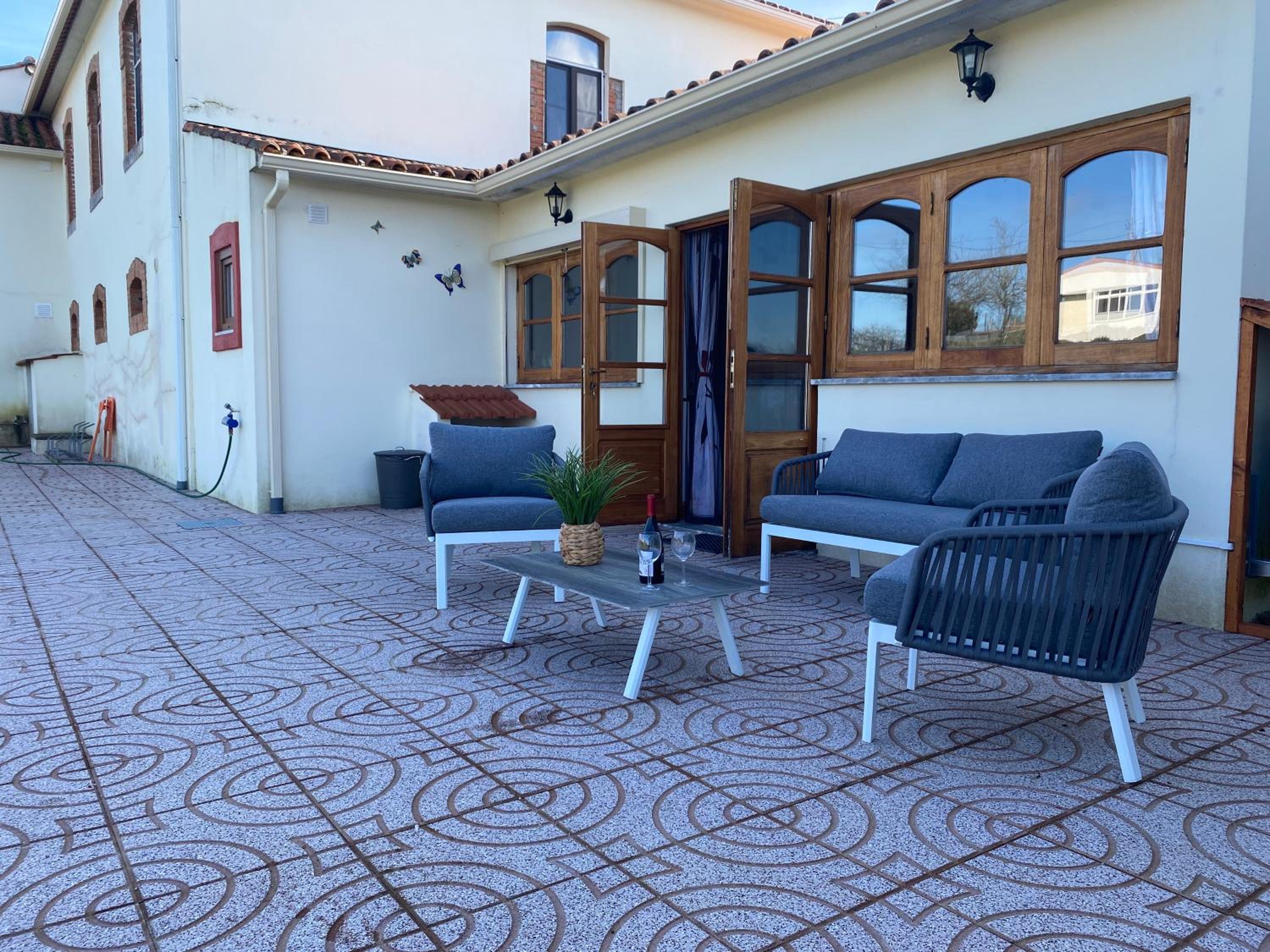 A Casa Amarela Guesthouse - Property Image 6