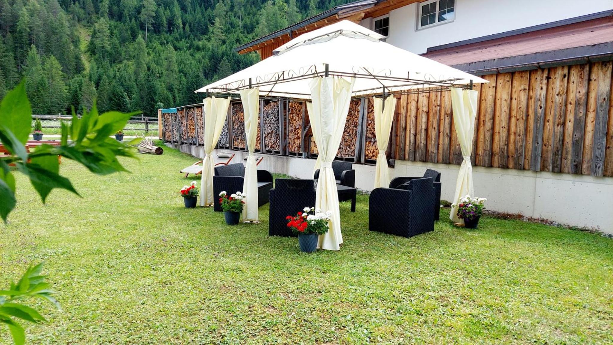 De Nussi's Chalet 1