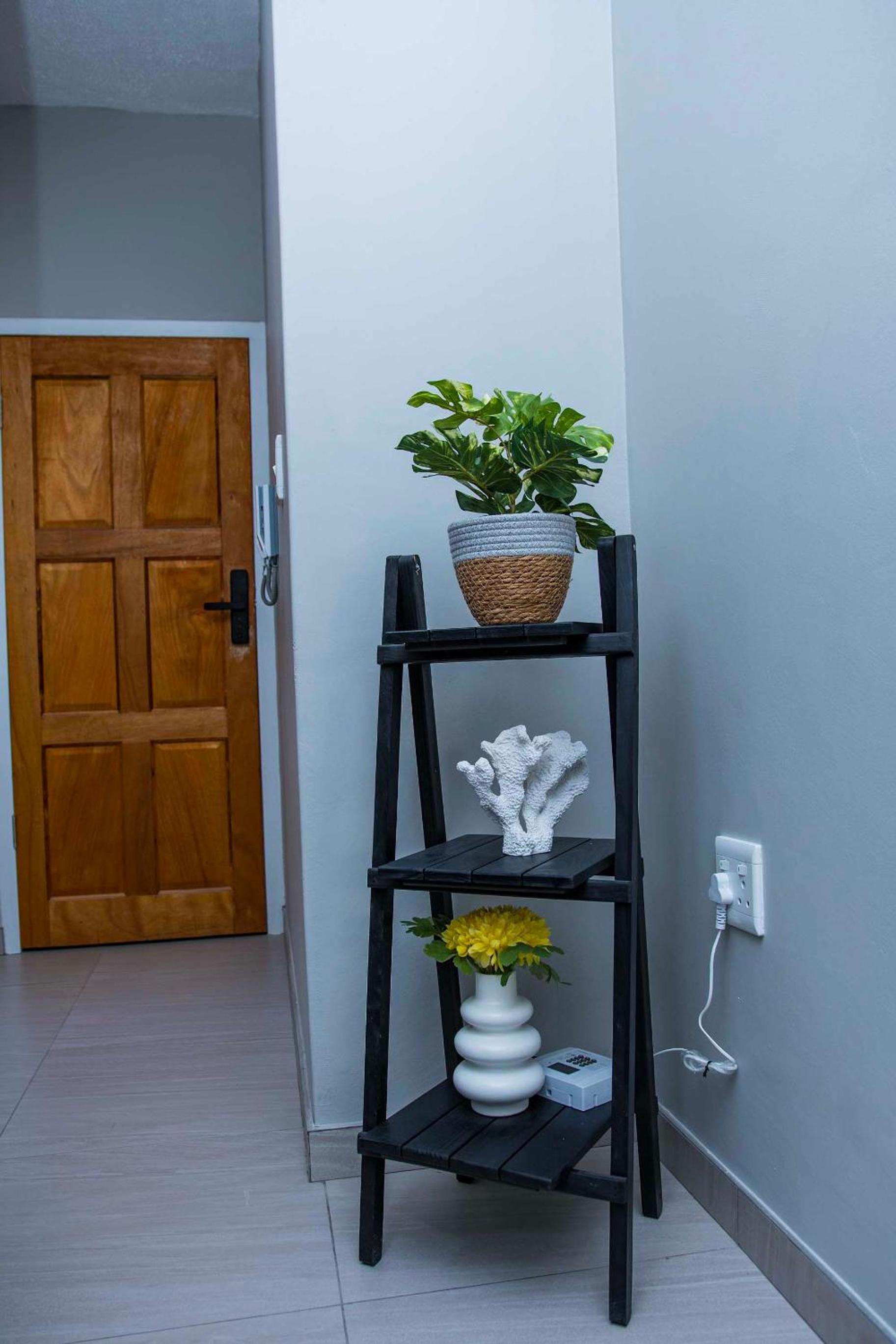 KANDIAS SELF-CATERING APARTMENT