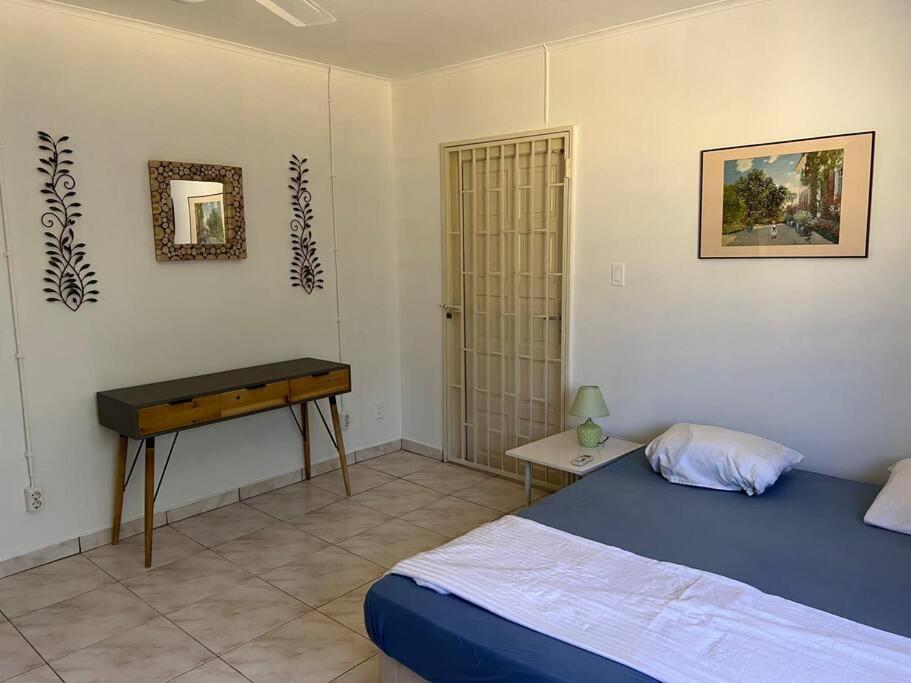 Traumhaus am Hang mit privatem Pool