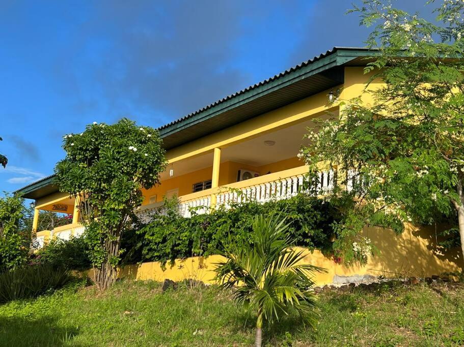 Traumhaus am Hang mit privatem Pool