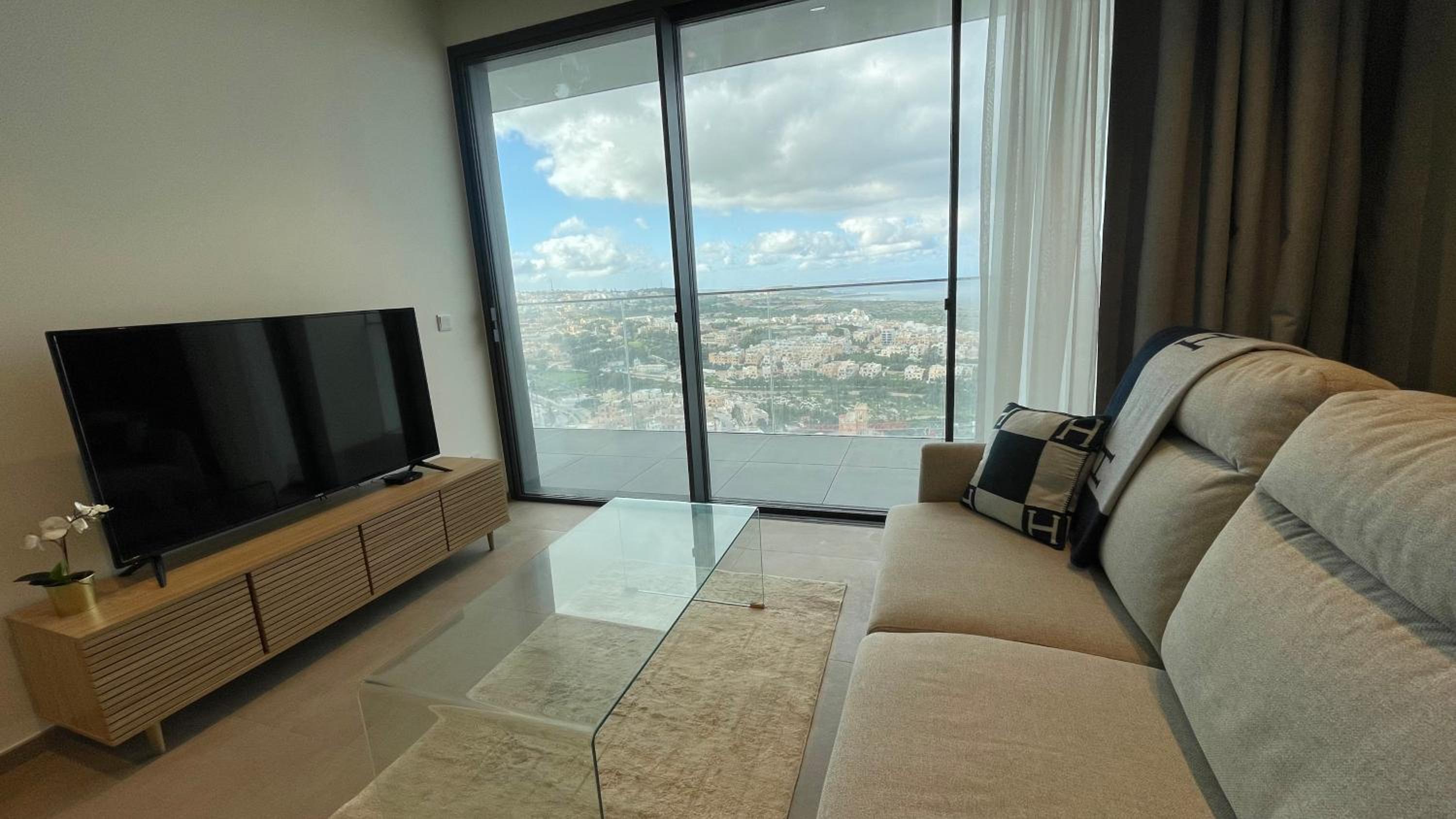 Mercury Tower Suites with pool access