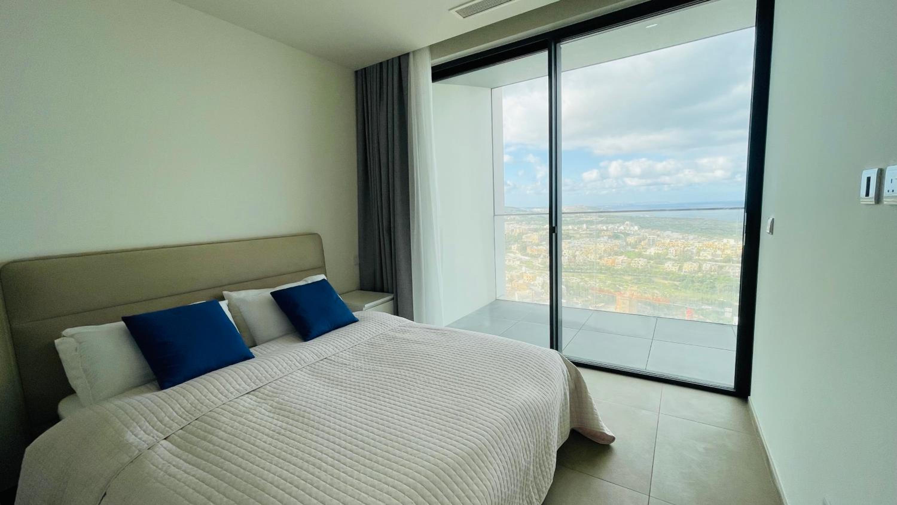 Mercury Tower Suites with pool access