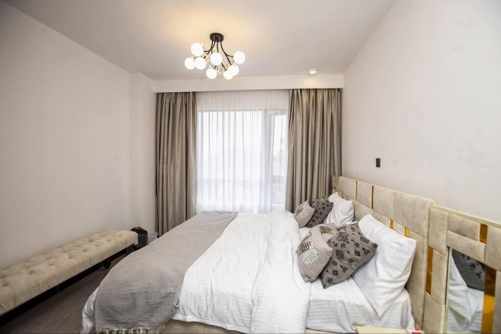 Modern Oasis in the Heart of Kilimani: Your Ideal Apartment Retreat view 3