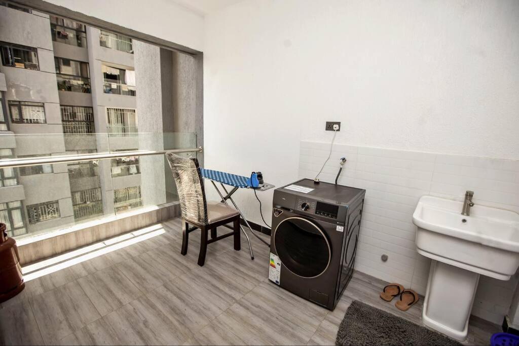 Modern Oasis in the Heart of Kilimani: Your Ideal Apartment Retreat view 4