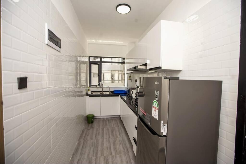 Modern Oasis in the Heart of Kilimani: Your Ideal Apartment Retreat view 5