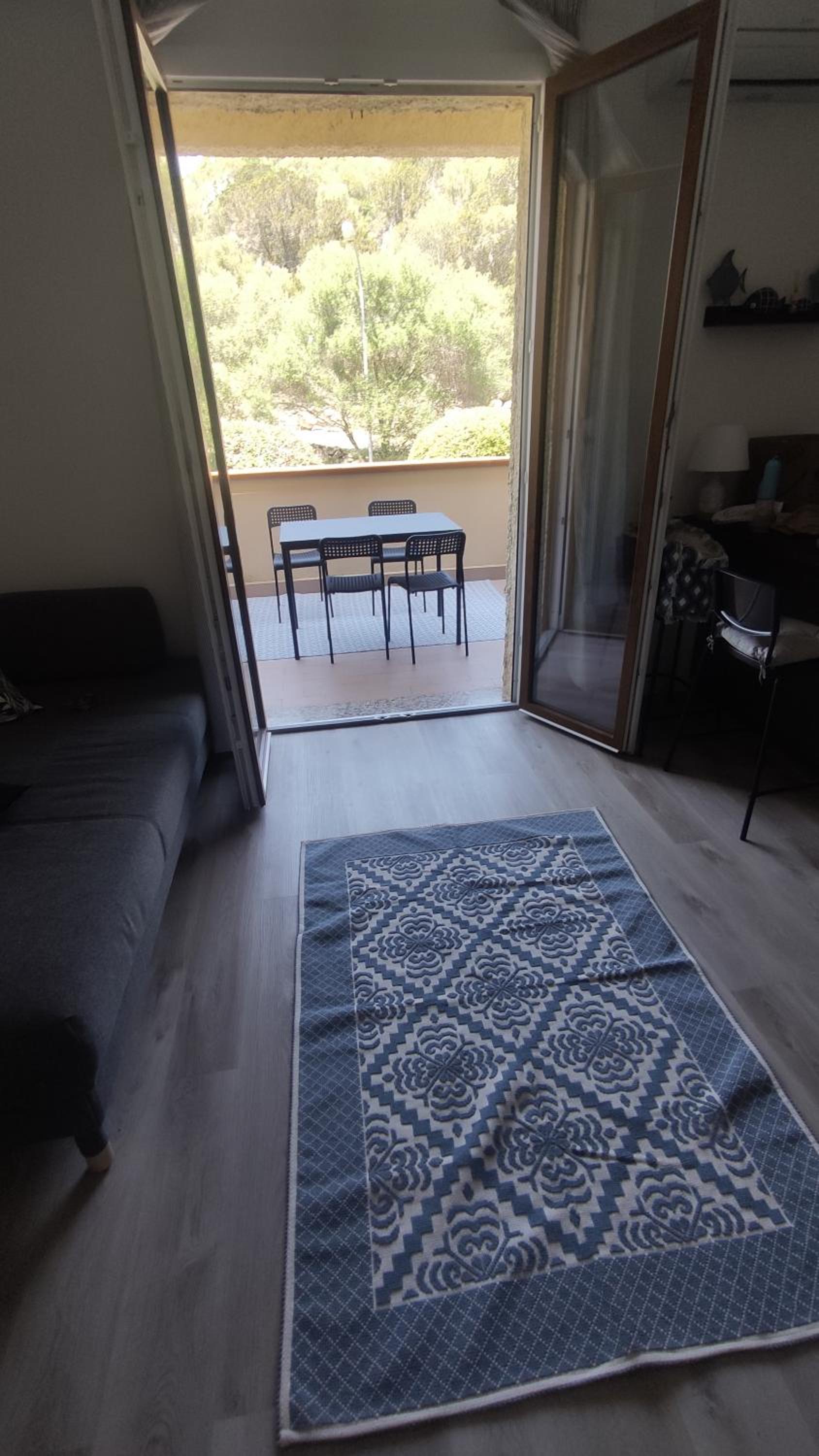 Casa BLU B7 4 view 3