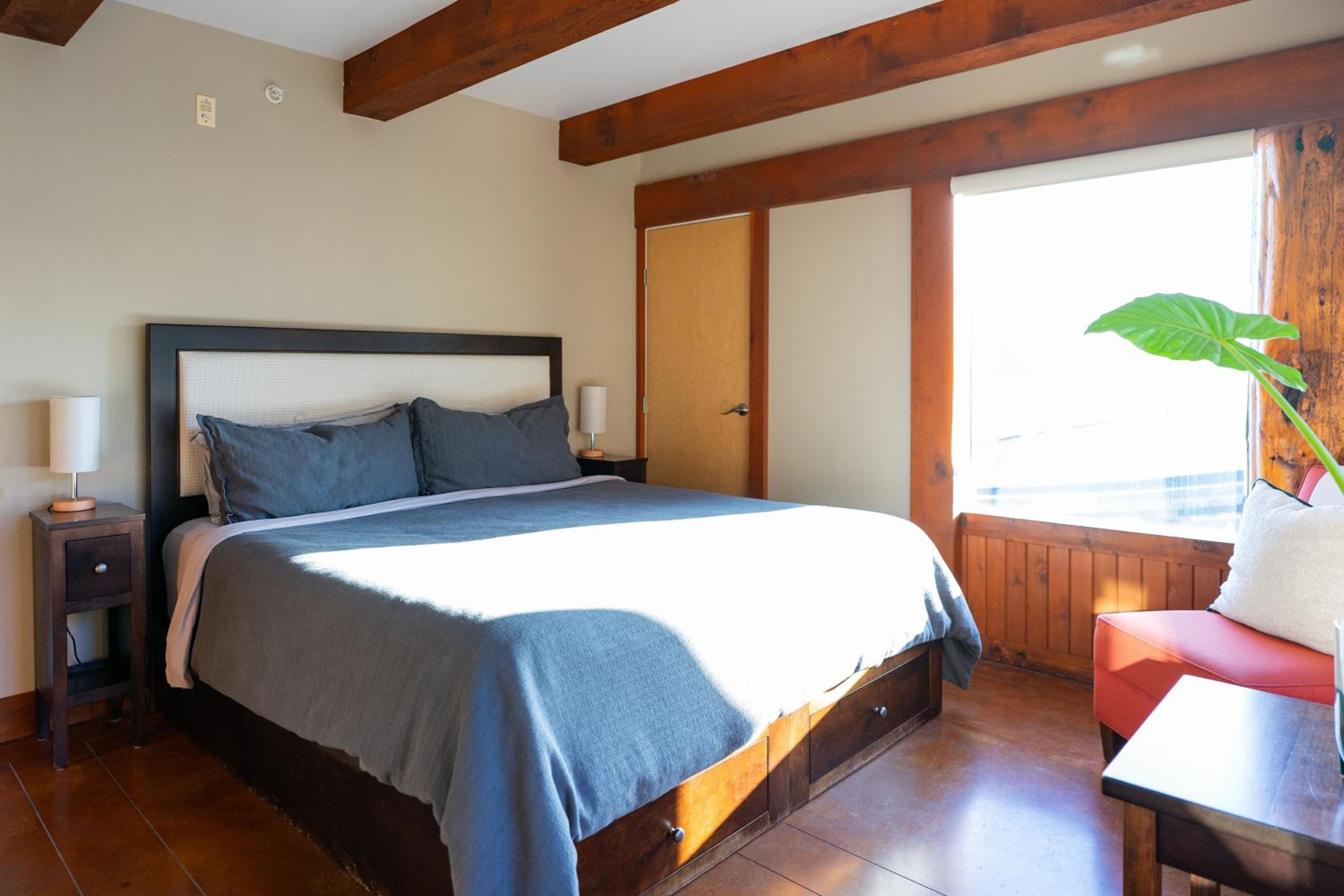 Waterfront Condo in Ucluelet