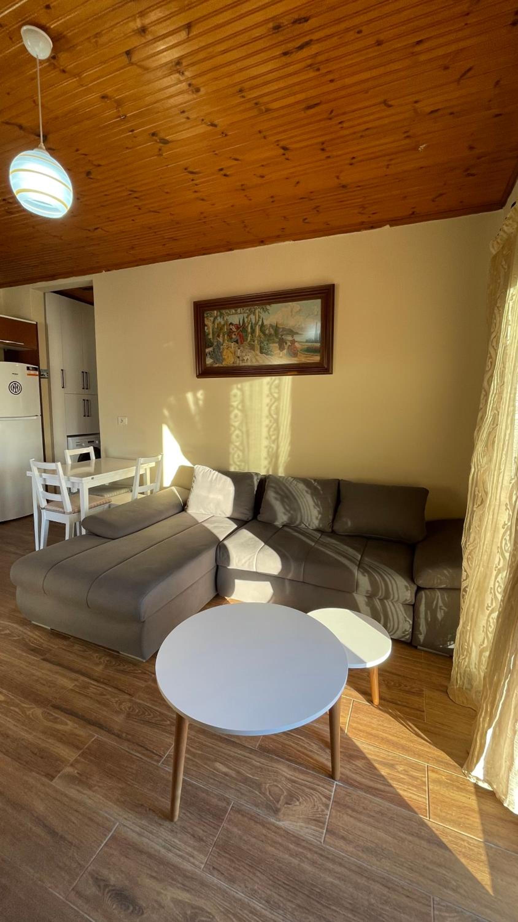 July Seaview Apartments
