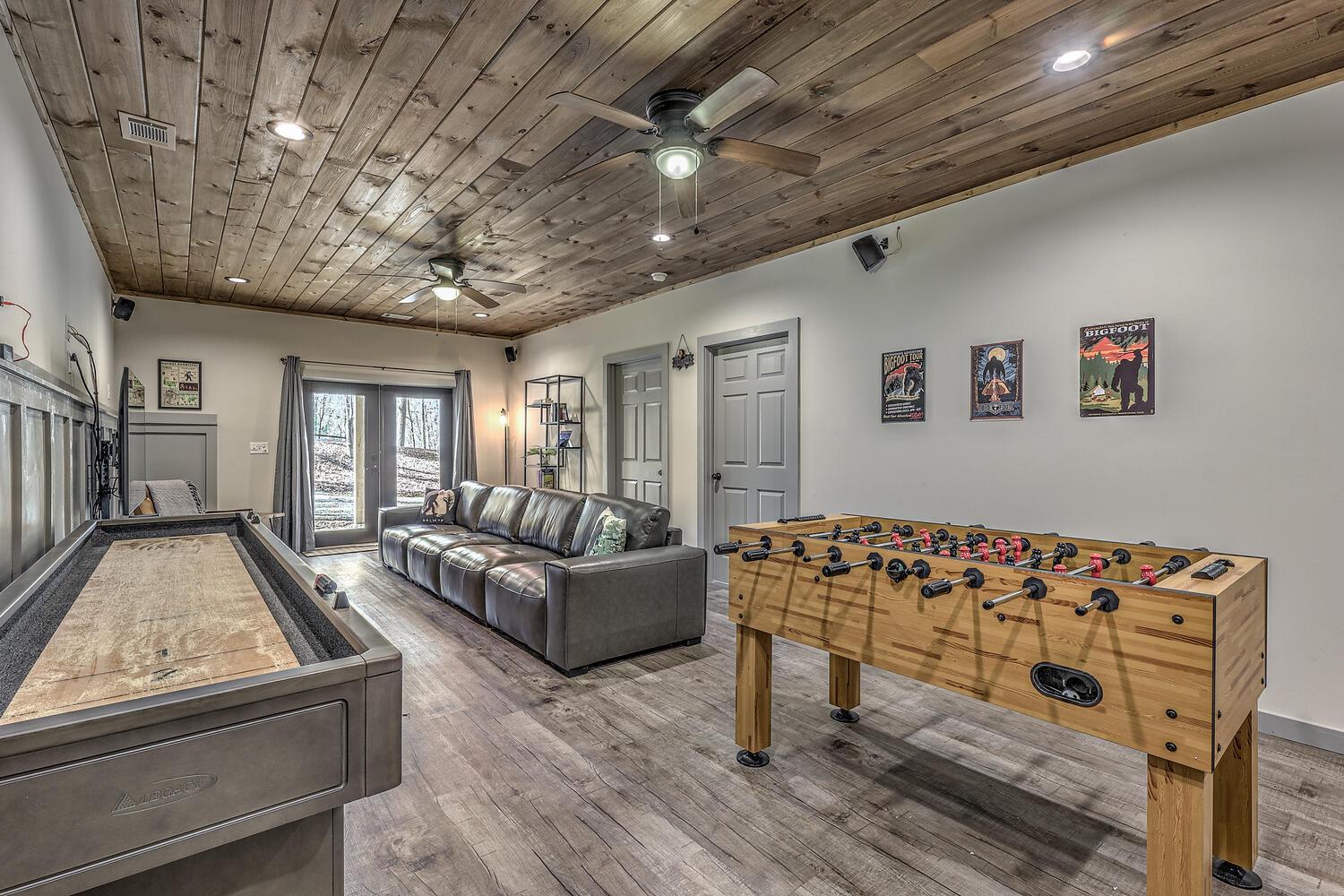 5-Star Cabin wHot Tub, Game Room, & Resort Perks! view 2