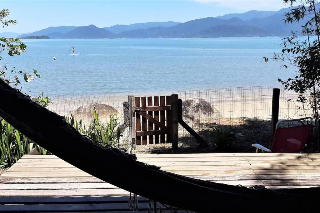 Praia particular, vista exclusiva e conforto total