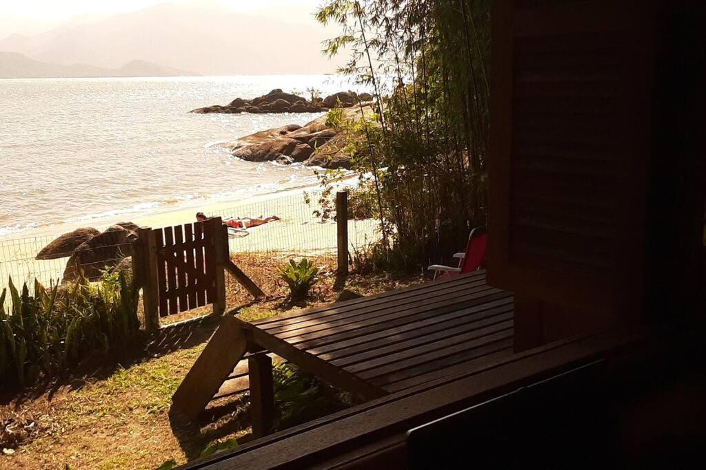 Praia particular, vista exclusiva e conforto total