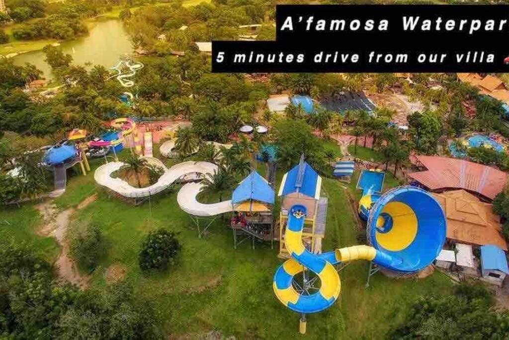 The Moments villa lot 925 Afamosa resort covered pool pickle ball n projector photo 8