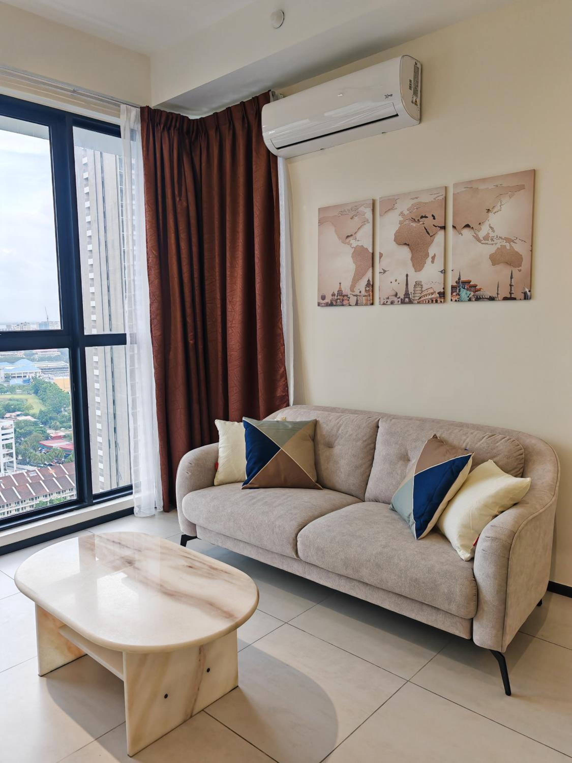 Cityscape Haven - Urban Suites by Ocean Luxe photo 4