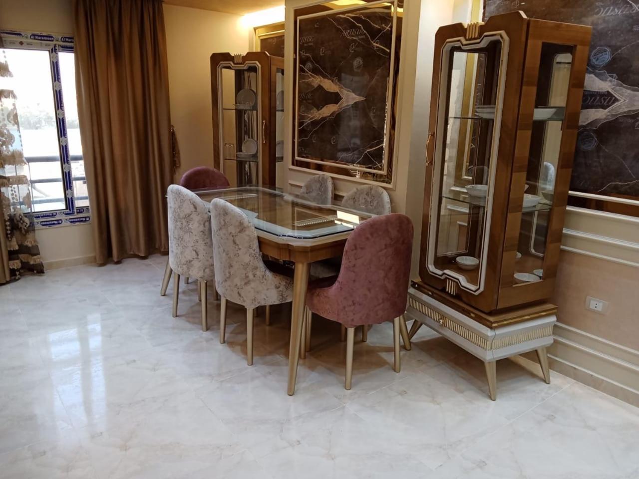 cozy and modern apartment in central location in Cairo Mohandessin near Nile