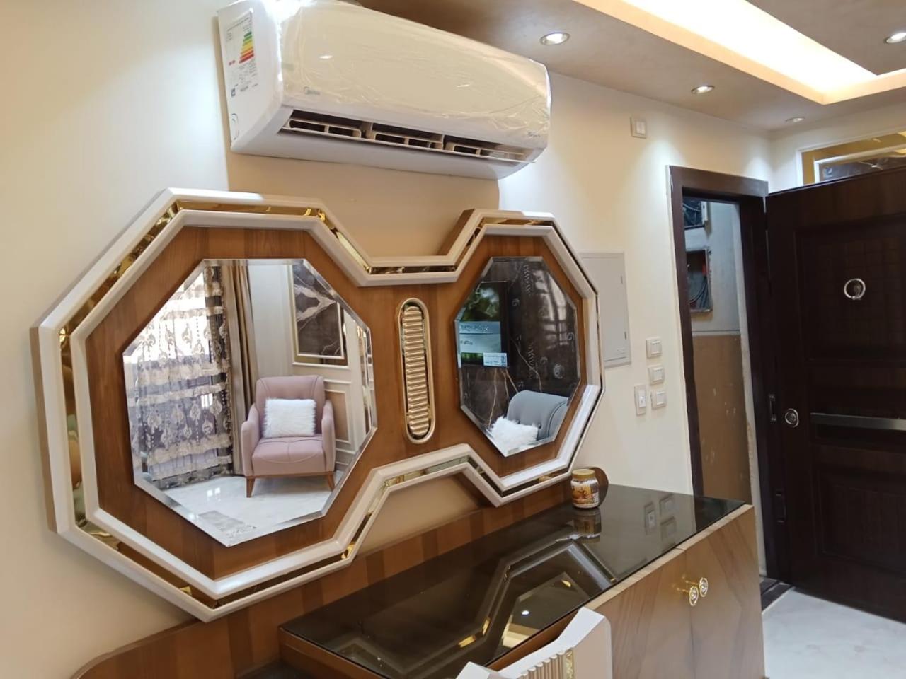 cozy and modern apartment in central location in Cairo Mohandessin near Nile