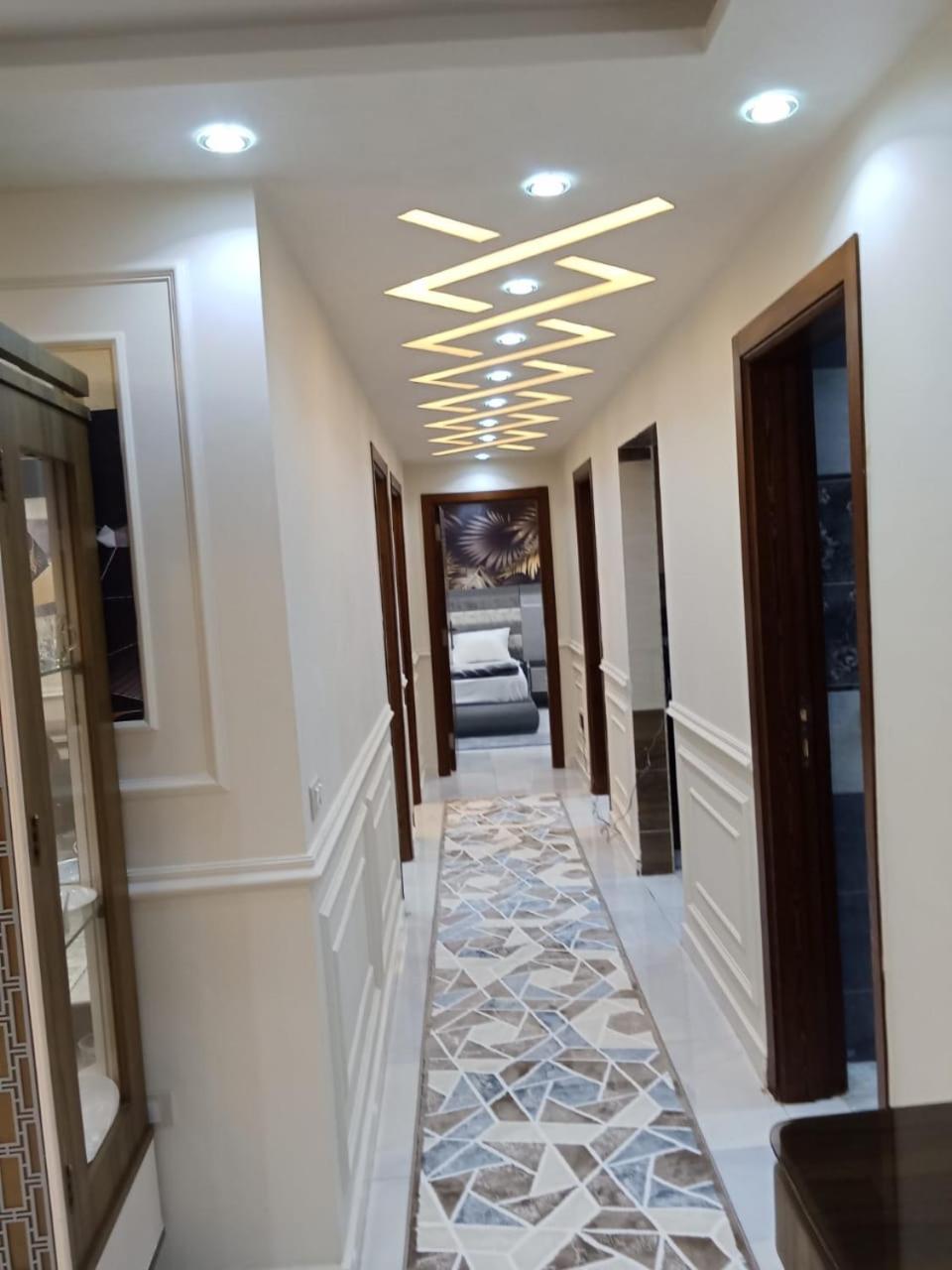 cozy and modern apartment in central location in Cairo Mohandessin near Nile