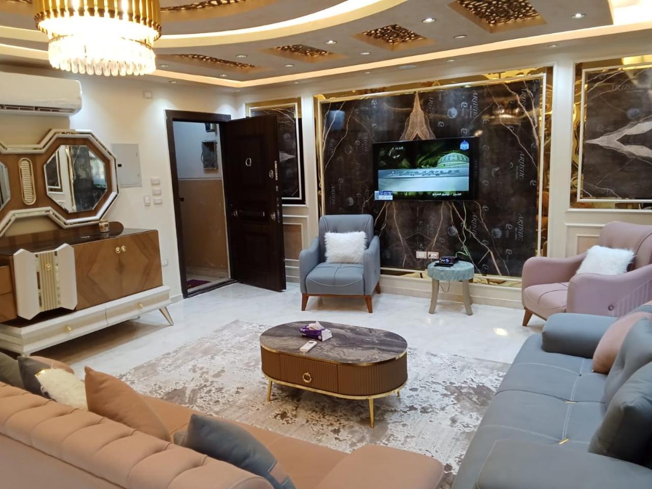 cozy and modern apartment in central location in Cairo Mohandessin near Nile
