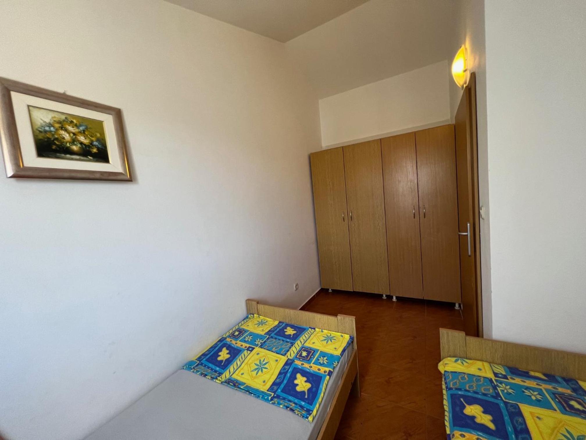 Photo 43