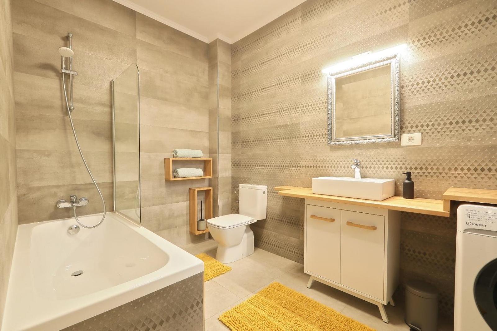 Olivia Studio en Oradea — bathroom