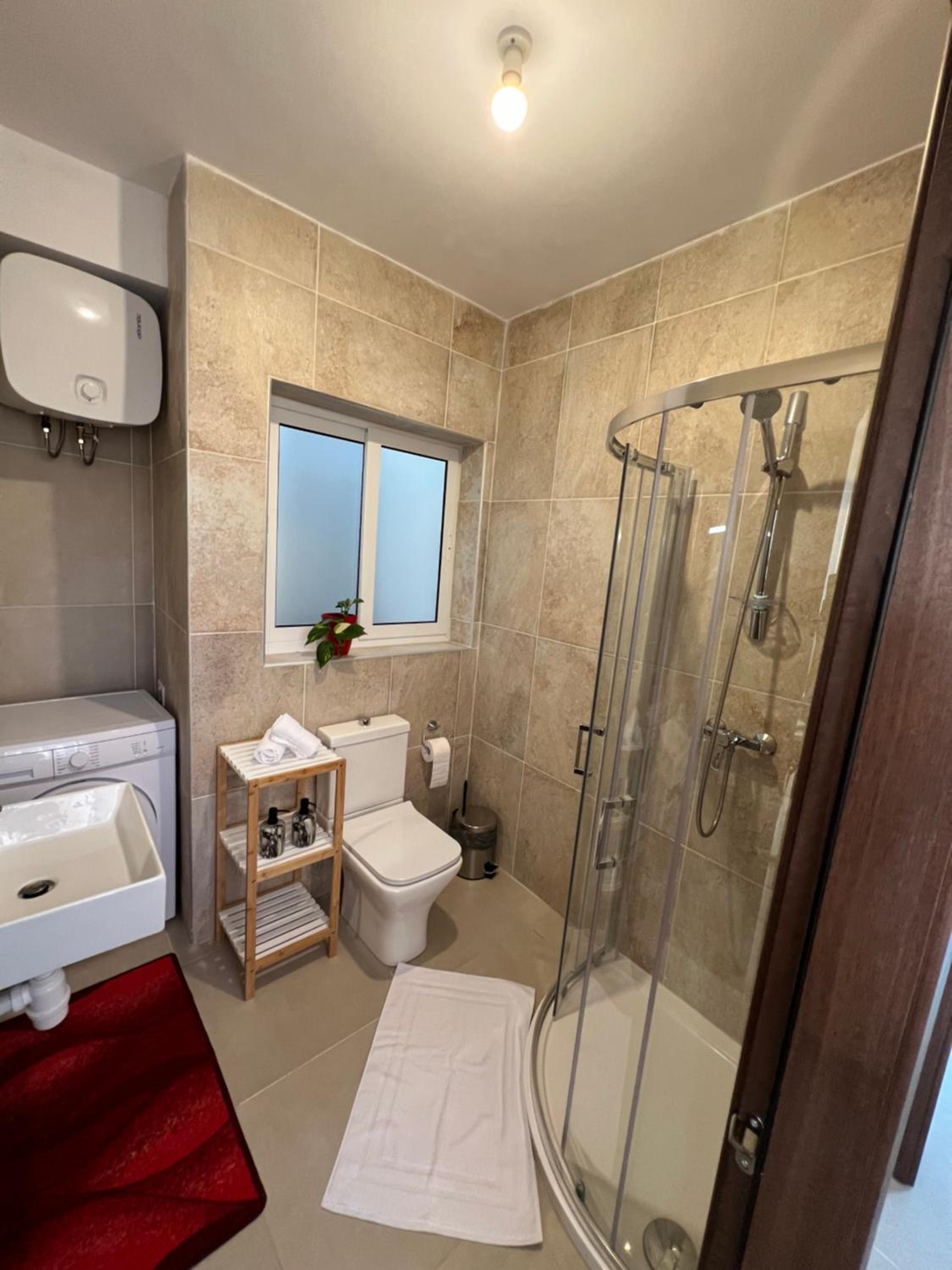 Photo 36