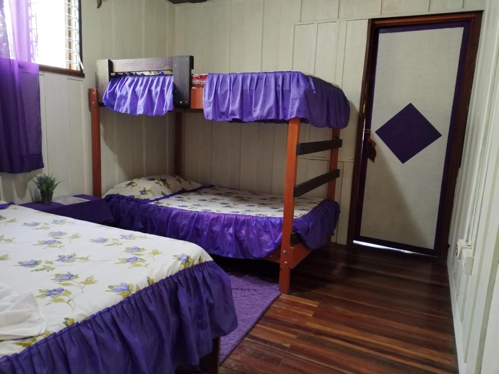 Pensión y Cabinas Colibrí B&B Costa Rica
