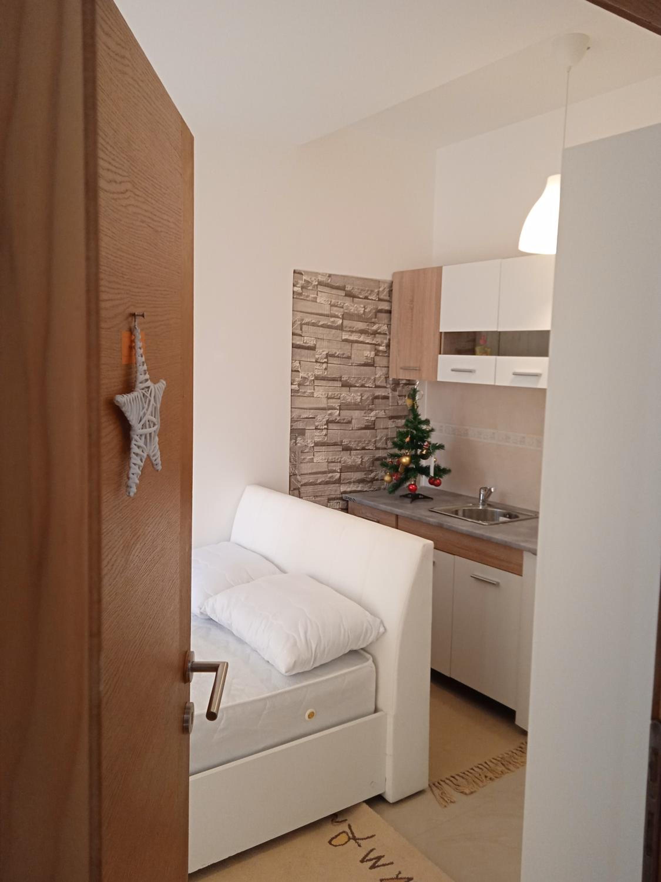 APARTMANSKI SMEŠTAJ SOLARIS kod Aqua Parka Studiа i Studio Apartmani view 4