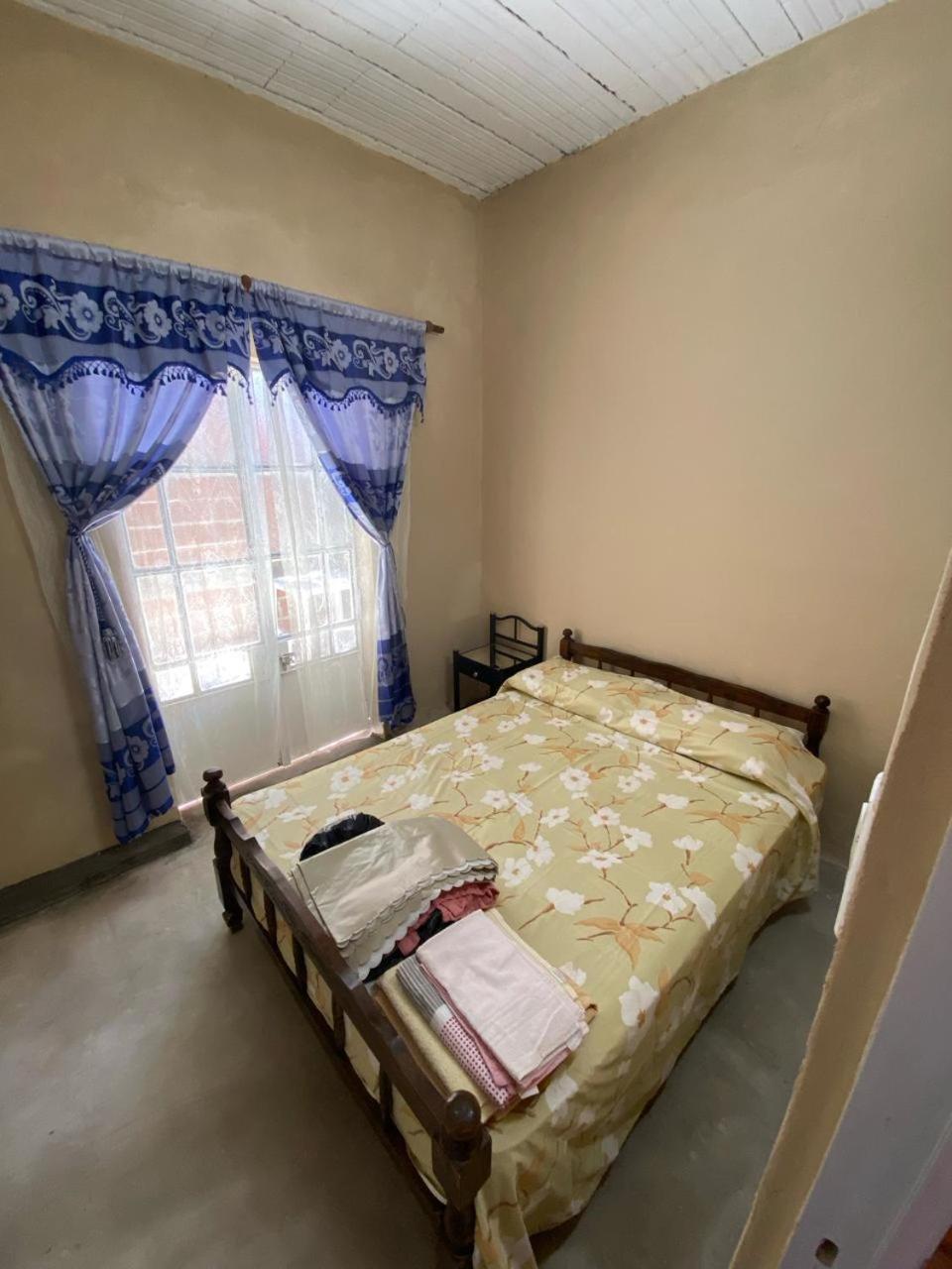 Casa para 4 personas, DOS HABITACIONES, excelente ubicación a 30 metros del casino, y a 50 metros de la parte principal de costanera , equipada entera, wif
