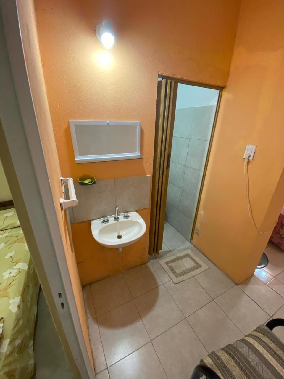 Casa para 4 personas, DOS HABITACIONES, excelente ubicación a 30 metros del casino, y a 50 metros de la parte principal de costanera , equipada entera, wif