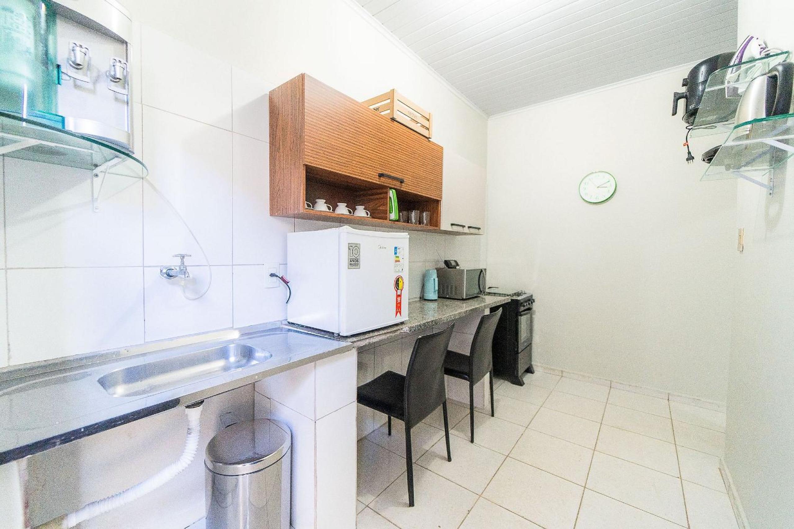 Apartamentos 1Qto, Cozinha Completa, até 4 hospedes Jr Catito