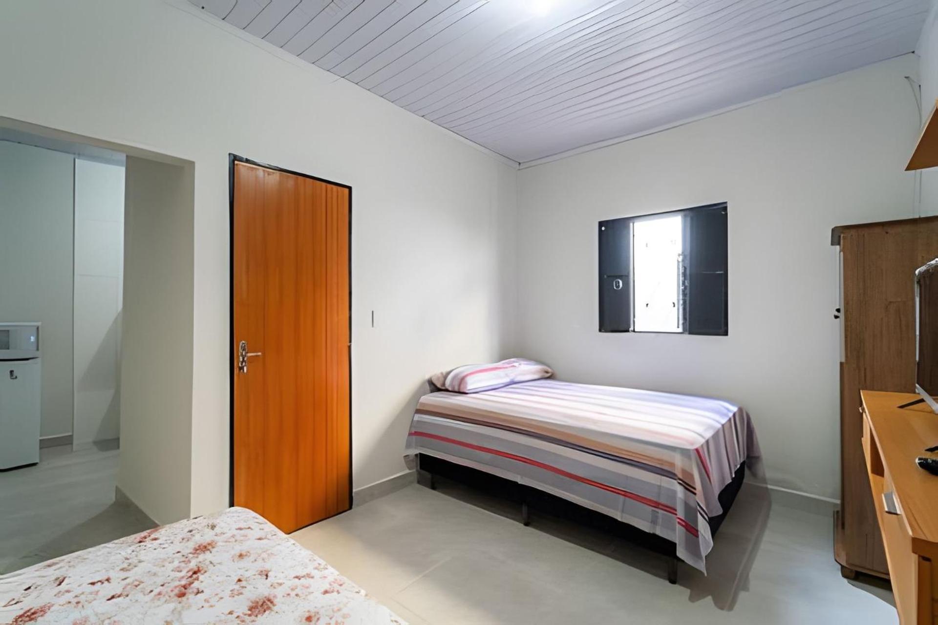 Apartamentos 1Qto, Cozinha Completa, até 4 hospedes Jr Catito