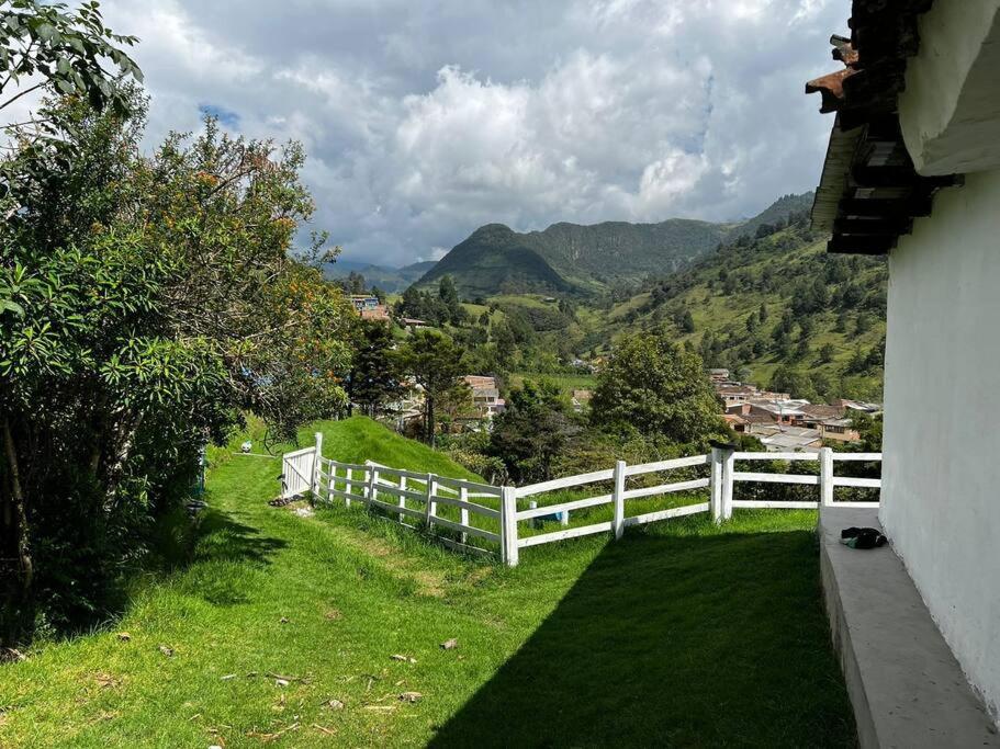 Alojamiento campestre con hermosas vistas