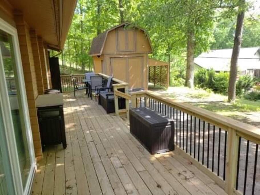 Beaver Lake Arkansas Luxury Cabin view 3