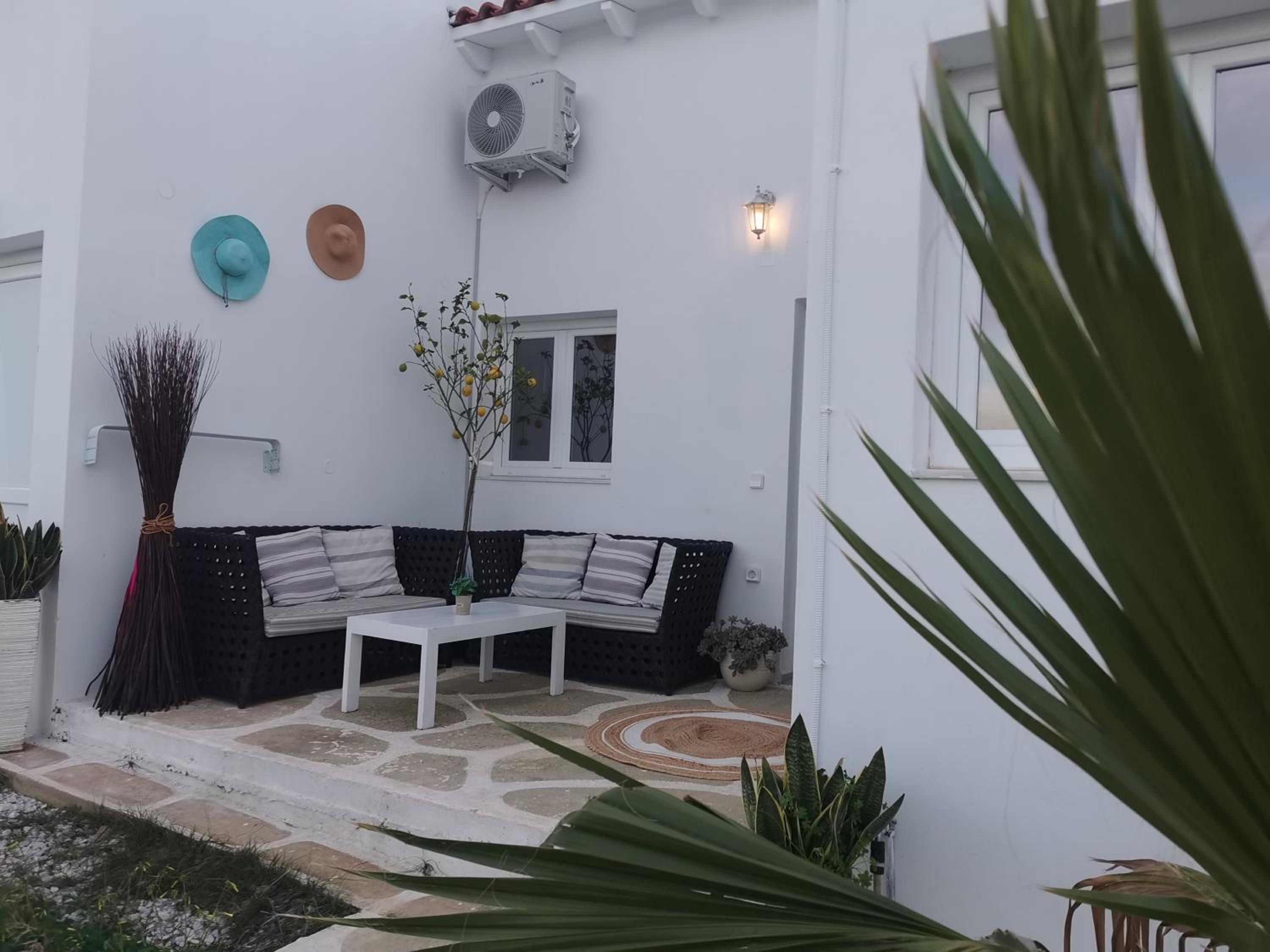 Boho Sisi Resort - Poolside Oasis & Garden Vibes photo 2