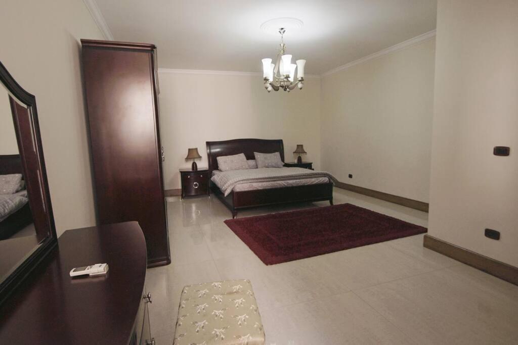 Zamalek Retreat: Premium Stay with Nile View