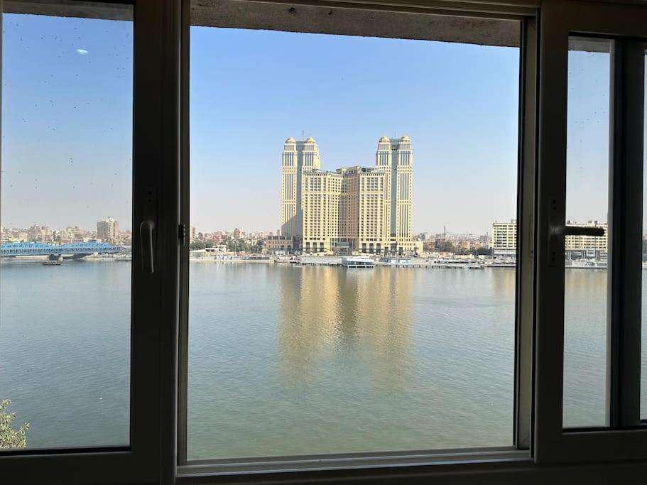 Zamalek Retreat: Premium Stay with Nile View