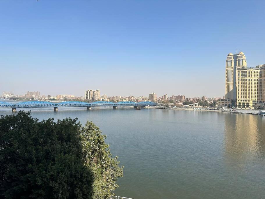 Zamalek Retreat: Premium Stay with Nile View