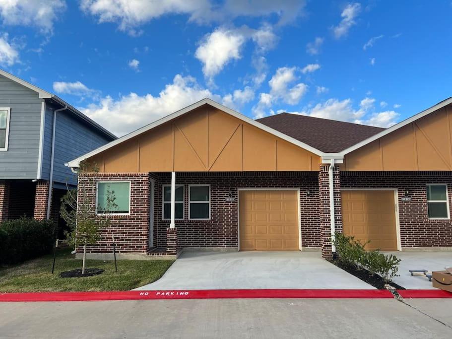 Pet OK, 10 min to Alphaland, Home Gym, Gated - Property Image 11